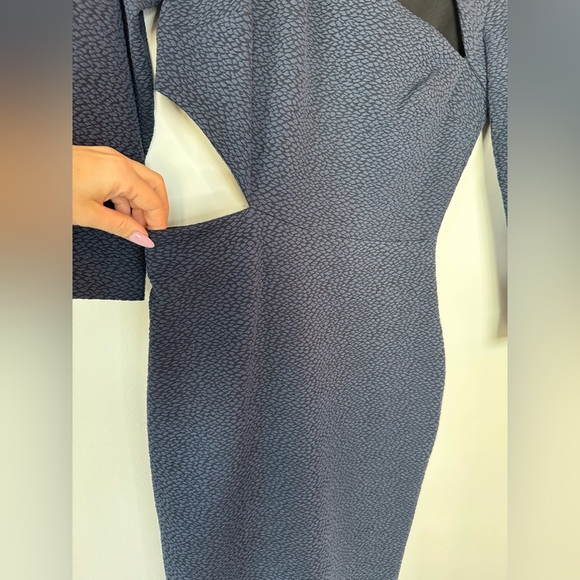 Elizabeth & James Navy Sheath Dress w/ Chic Cutouts – Bergdorf Goodman Exclusive - Picture 13 of 17